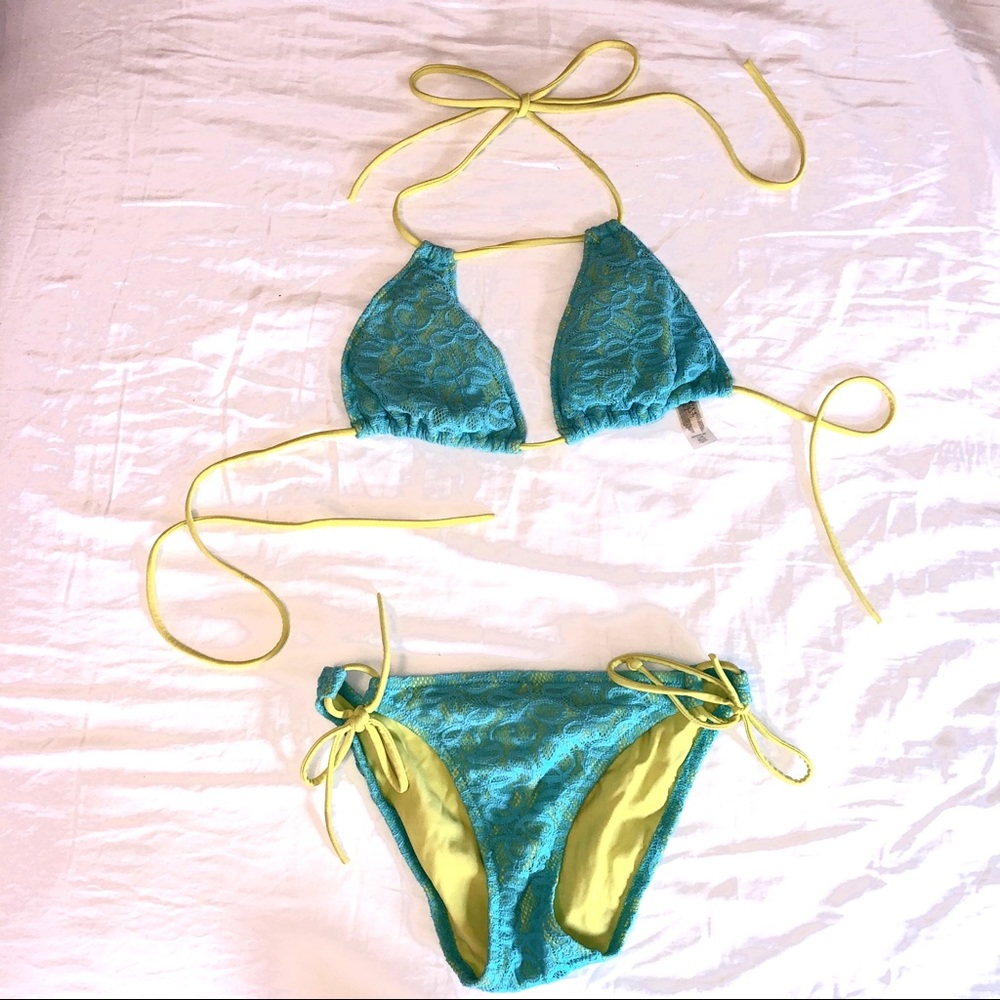 Victoria’s Secret blue triangle bikini top